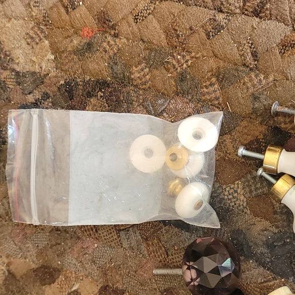 knobs - Picture 5 of 6